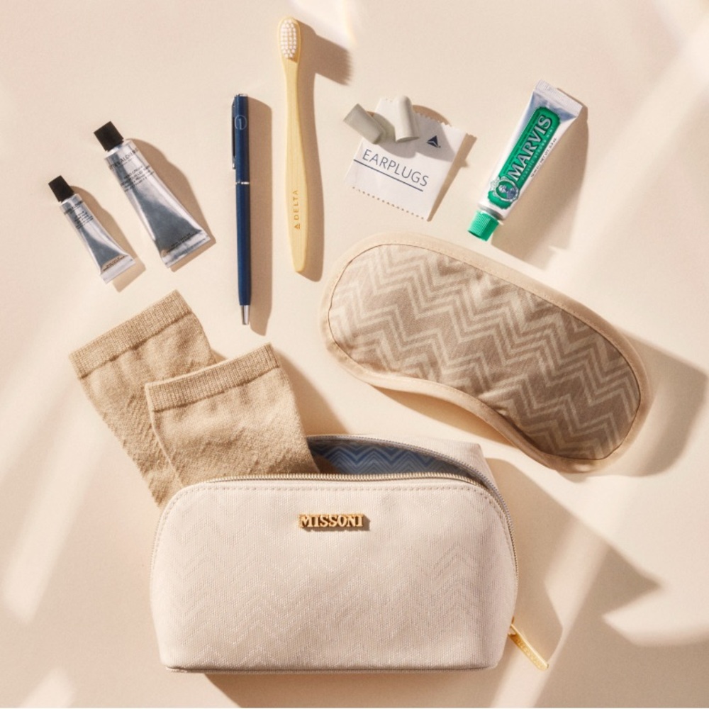 BRAND NEW! Never opened collectible Missoni x Delta One amenity kit in cream!